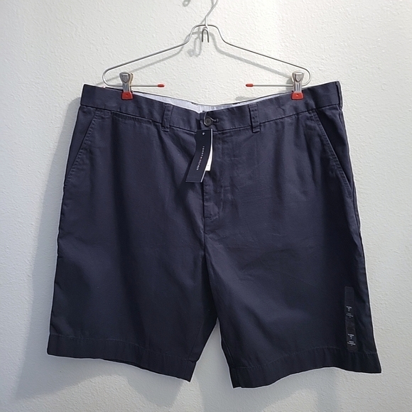 Tommy Hilfiger Men's Classic Fit Chino Shorts Size 40 - Picture 3 of 9